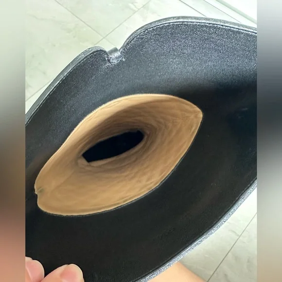 Women Salvatore Ferragamo rainy boots black size 10 preowned. - Picture 10 of 12